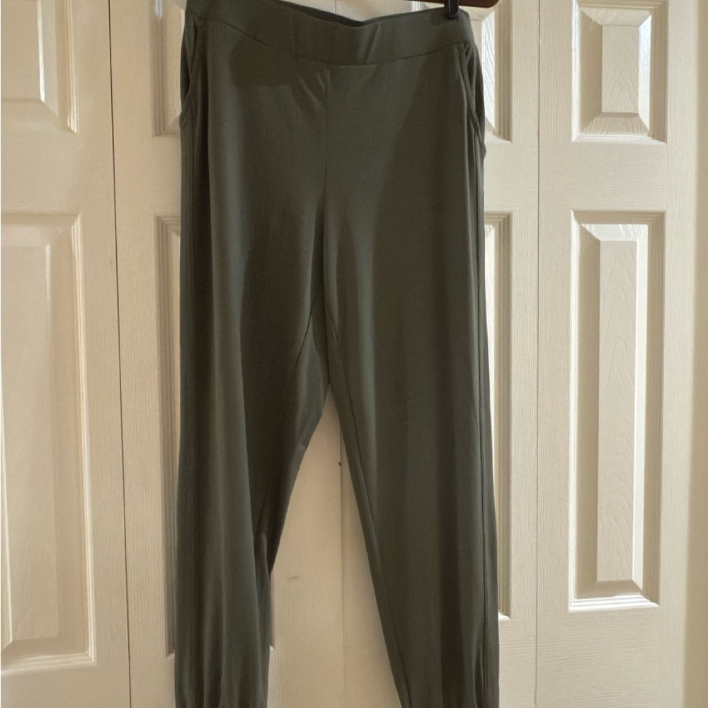 Lisa Rinna Collection Olive Ankle Pants
